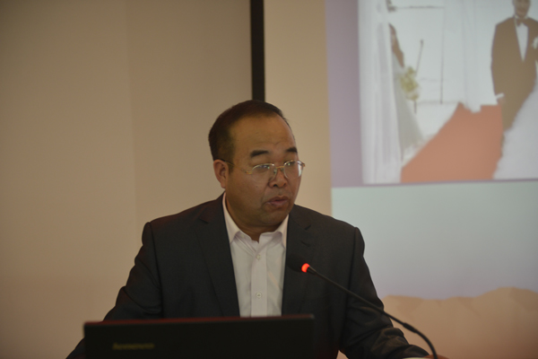 郭奇教授详细分析了当今新闻行业环境对新闻价值取向的影响